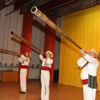 "Un trandafir, o lum&acirc;nare pentru Sf&acirc;ntul Ştefan cel Mare"