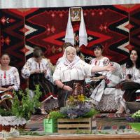 Șezătoare &icirc;n cadrul zilelor portului popular